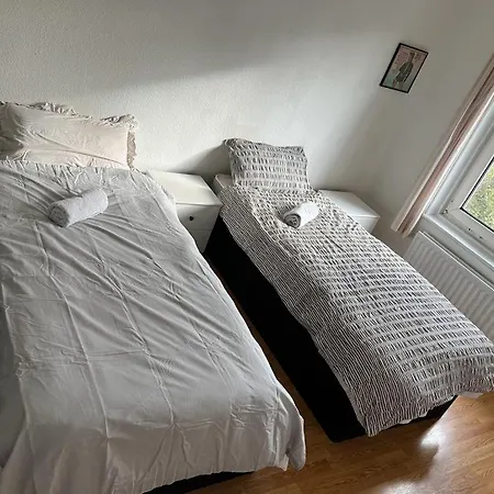 Free Extra Guest. Heart Of Birmingham City Centre Room photo
